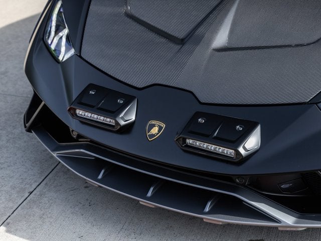 2023 Lamborghini Huracan Sterrato Base