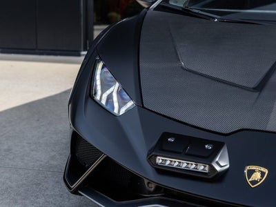 2023 Lamborghini Huracan Sterrato Base