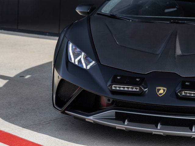 2023 Lamborghini Huracan Sterrato Base