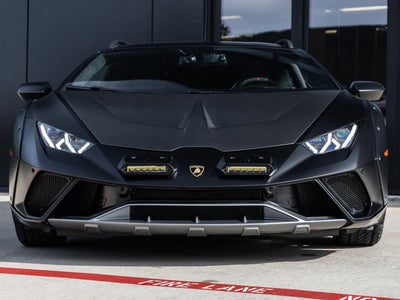 2023 Lamborghini Huracan Sterrato Base
