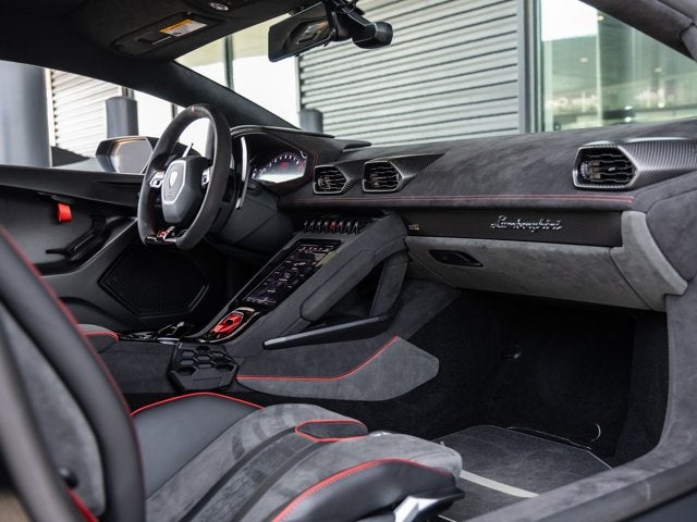 2023 Lamborghini Huracan Sterrato Base