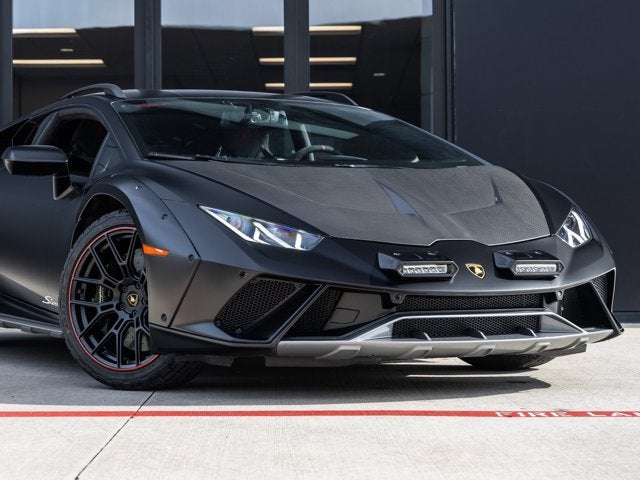 2023 Lamborghini Huracan Sterrato Base
