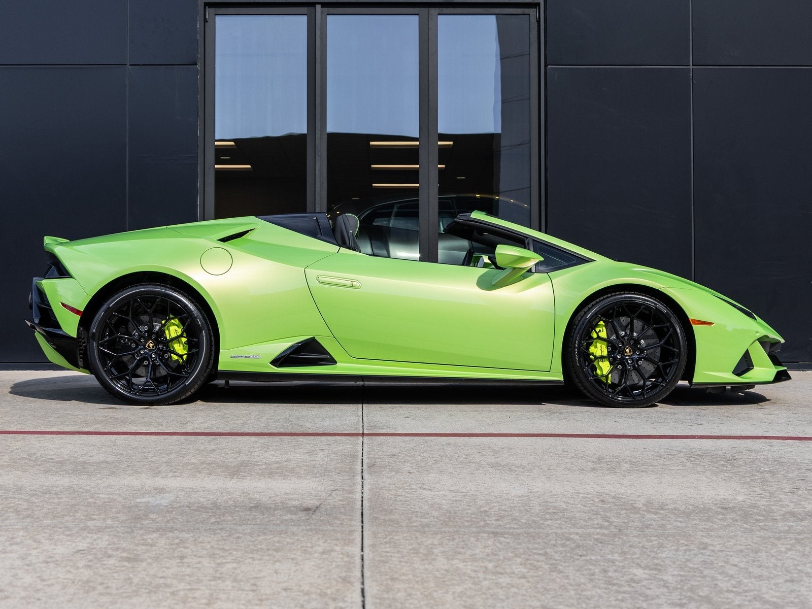 2023 Lamborghini Huracan EVO Base