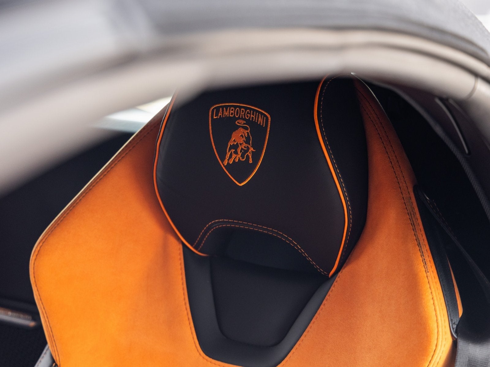 2023 Lamborghini Huracan EVO Base