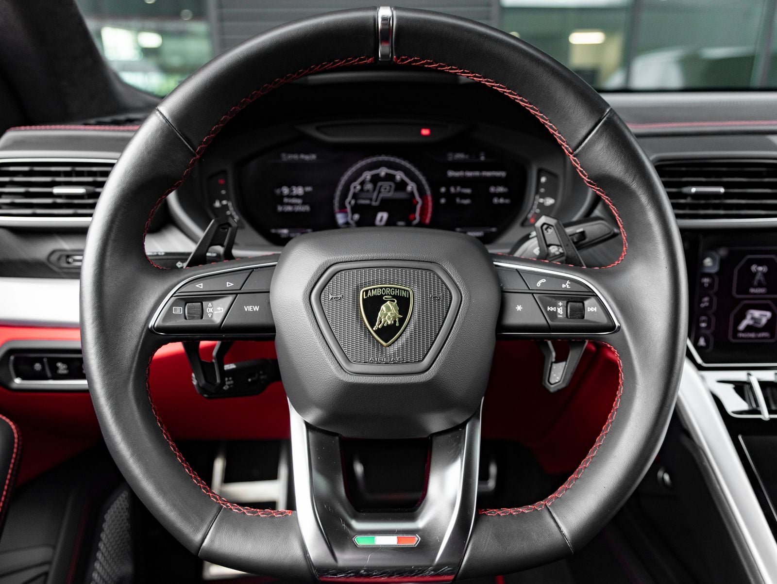 2020 Lamborghini Urus Base