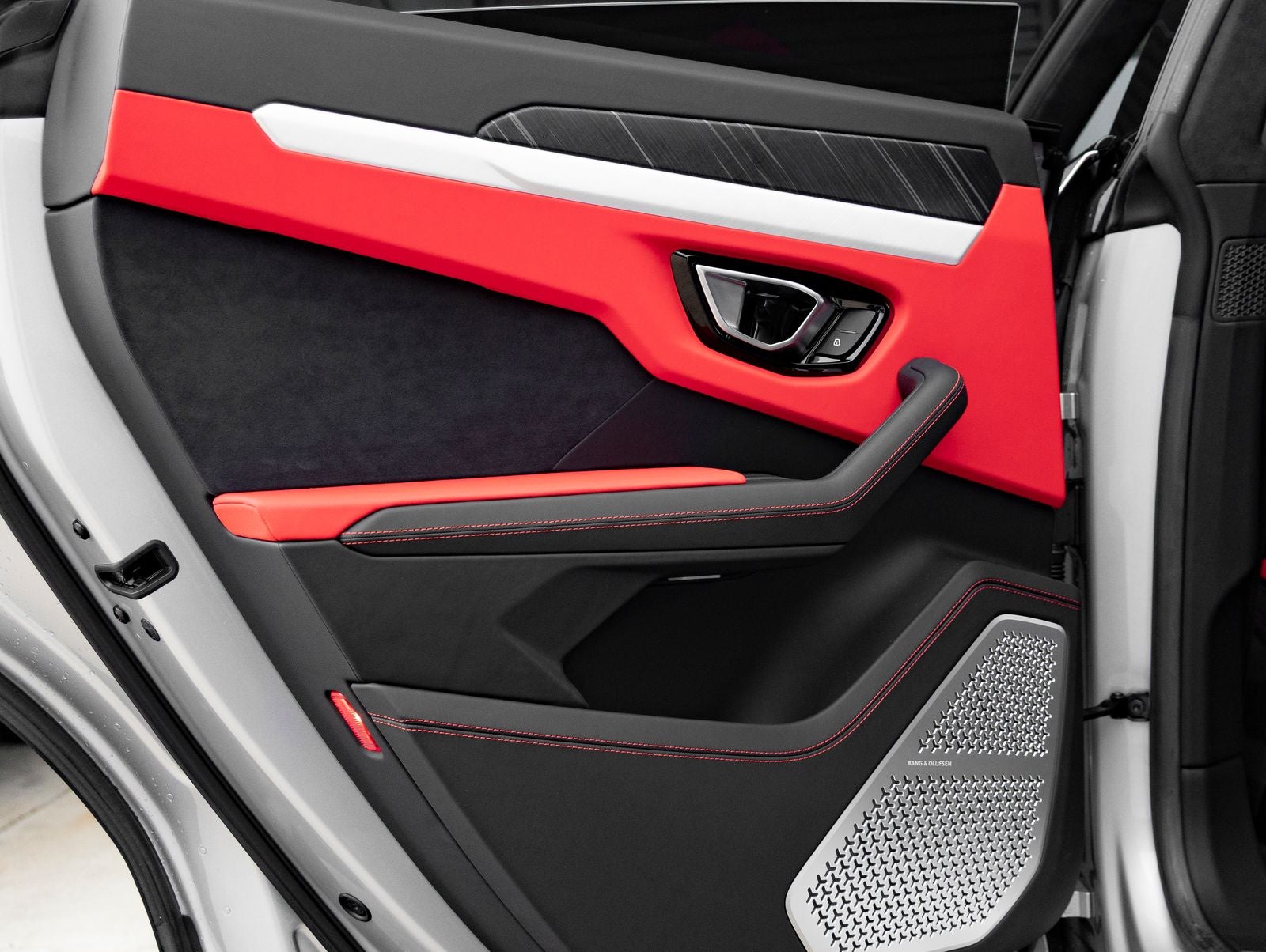 2020 Lamborghini Urus Base