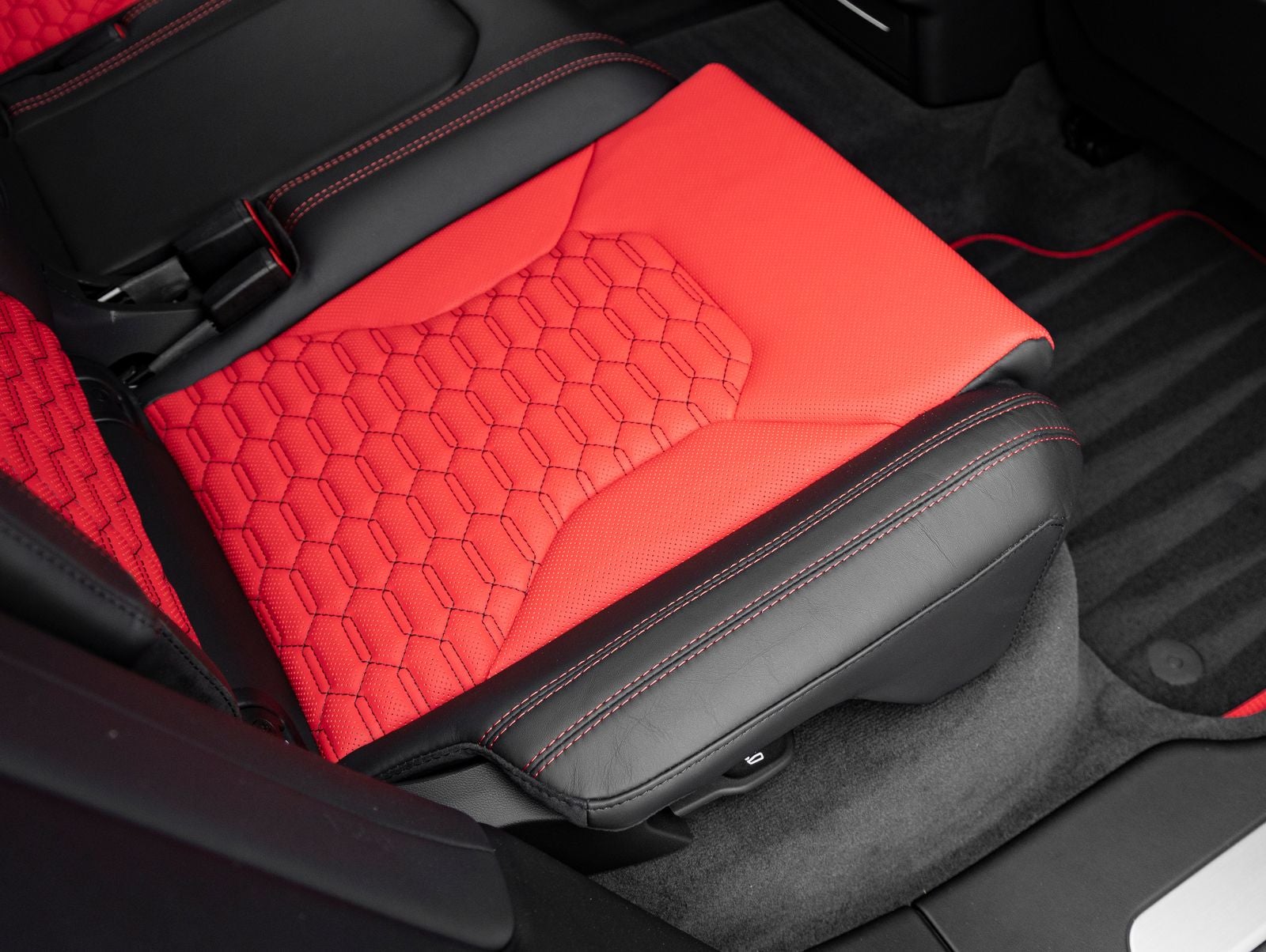 2020 Lamborghini Urus Base