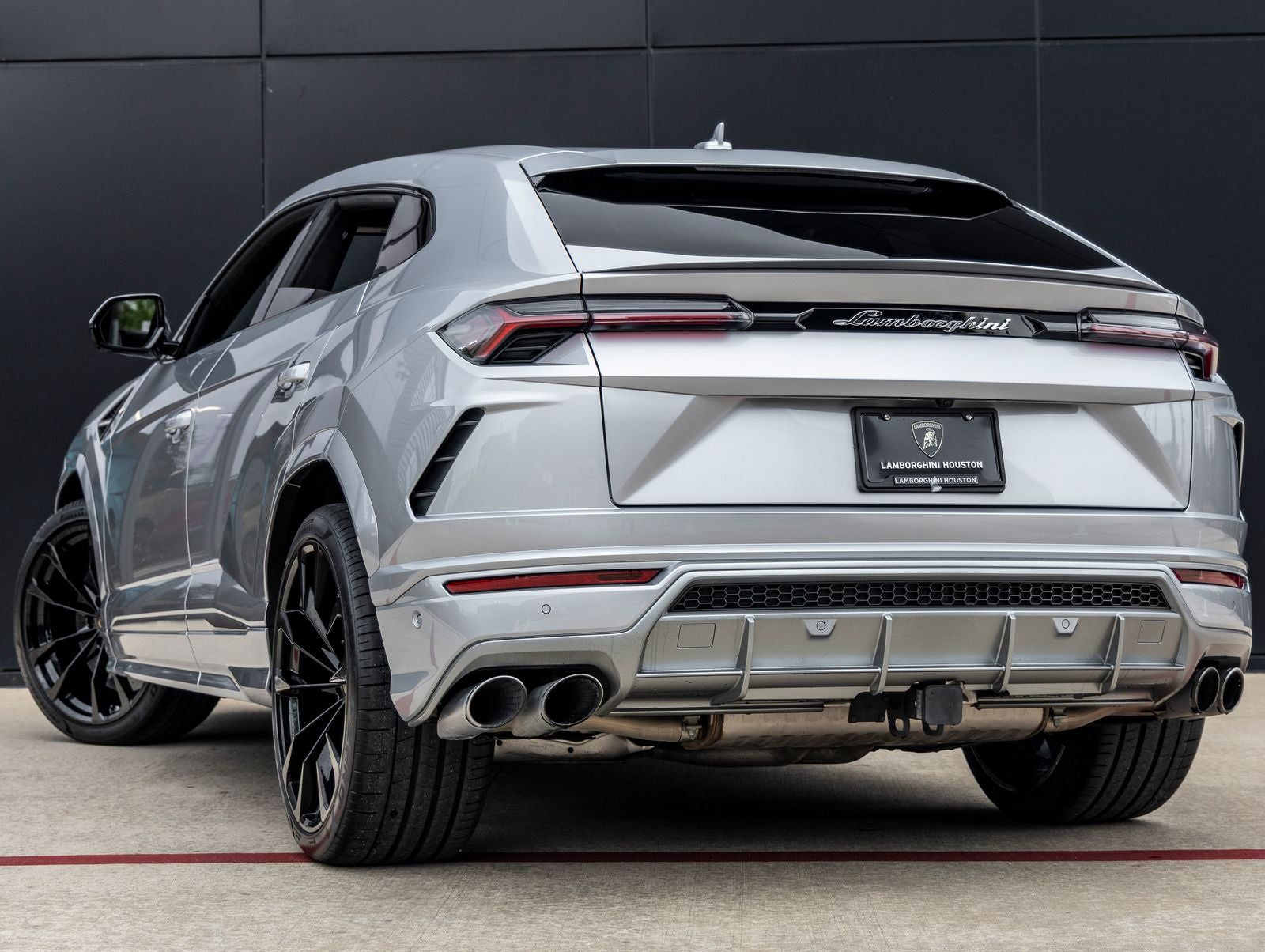 2020 Lamborghini Urus Base