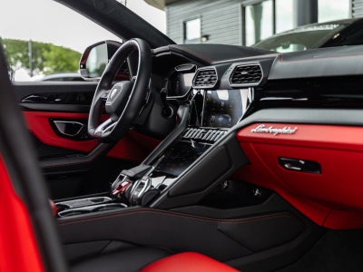 2022 Lamborghini Urus Base