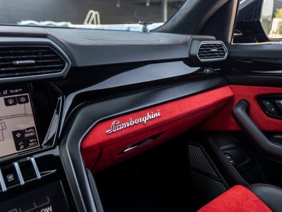 2022 Lamborghini Urus Base