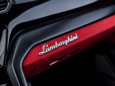 2022 Lamborghini Urus Base