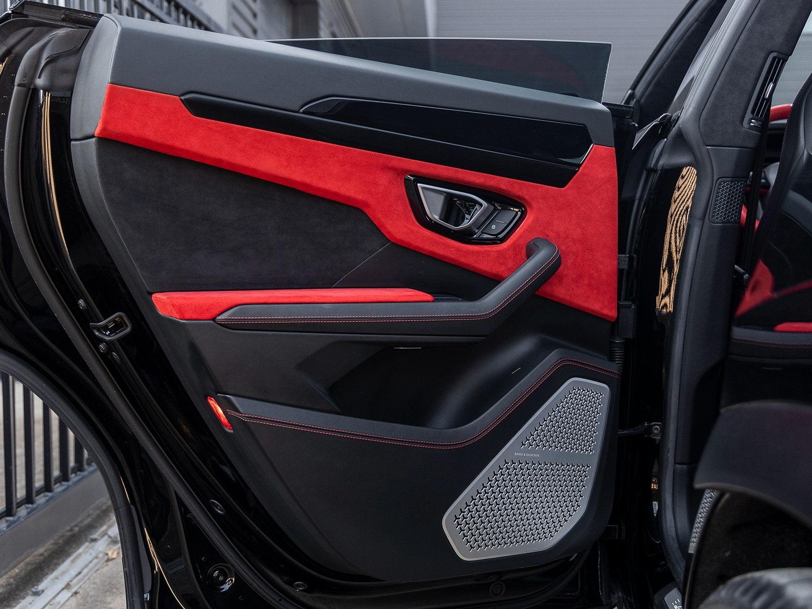 2022 Lamborghini Urus Base