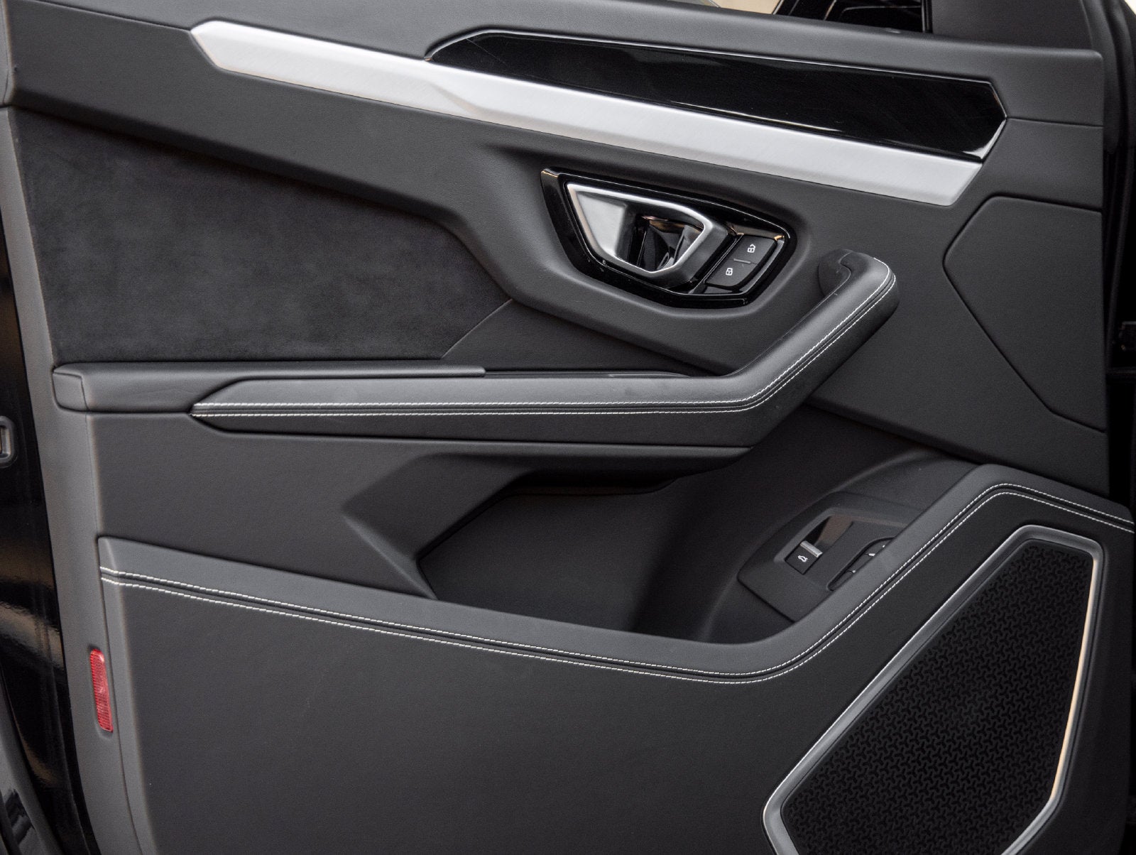 2021 Lamborghini Urus Base