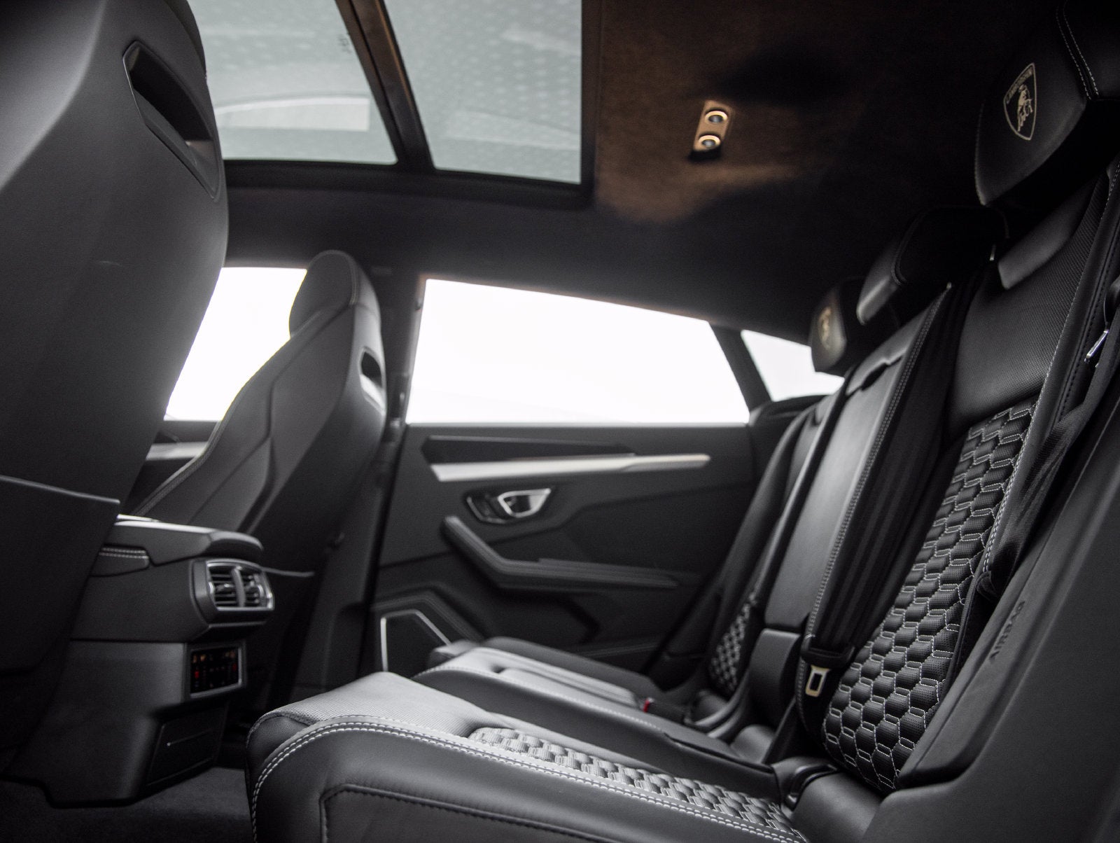 2021 Lamborghini Urus Base