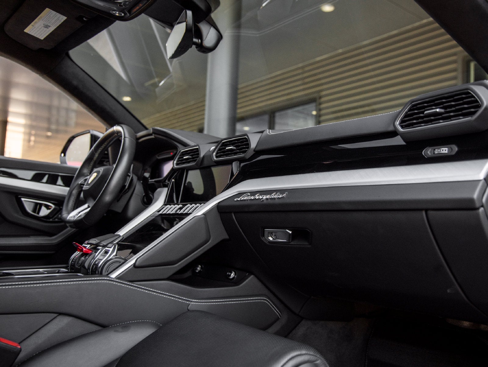 2021 Lamborghini Urus Base