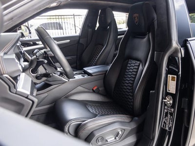 2021 Lamborghini Urus Base