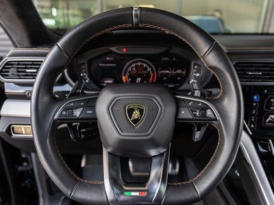 2021 Lamborghini Urus Base