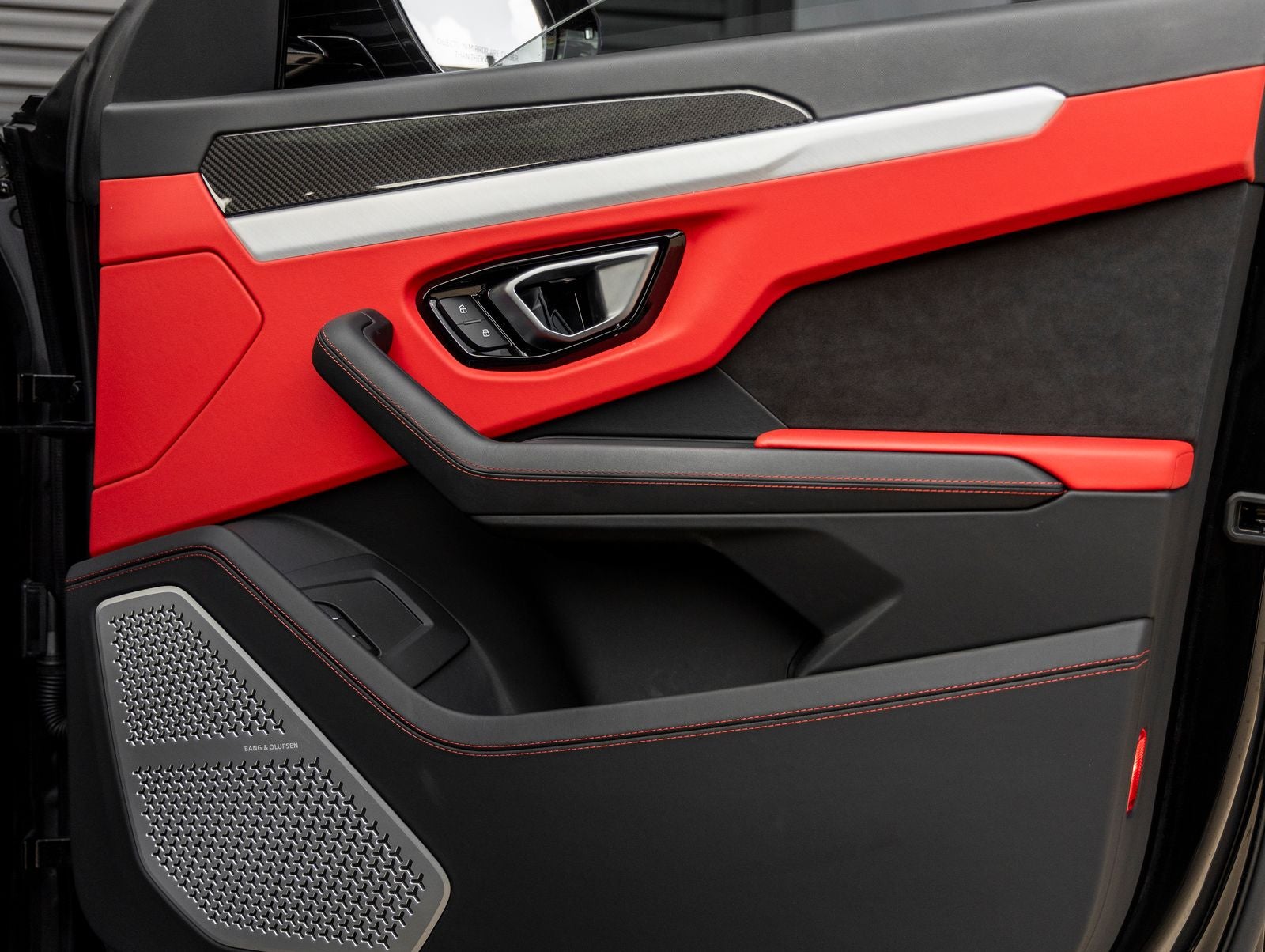 2022 Lamborghini Urus Base