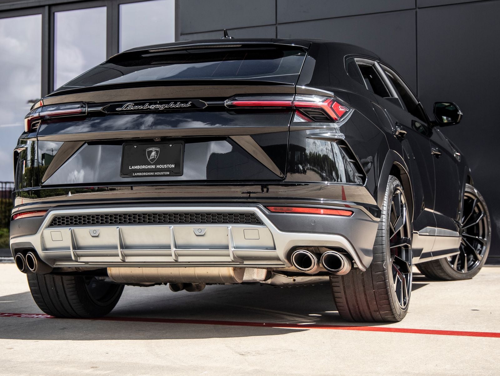 2022 Lamborghini Urus Base