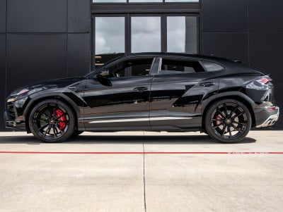 2022 Lamborghini Urus Base