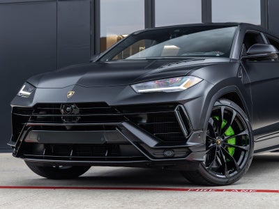 2023 Lamborghini Urus S