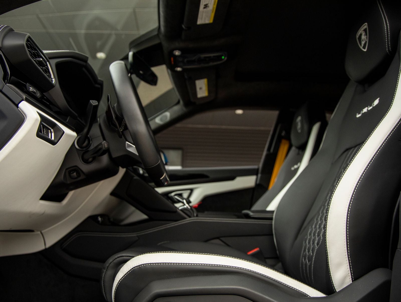 2024 Lamborghini Urus S