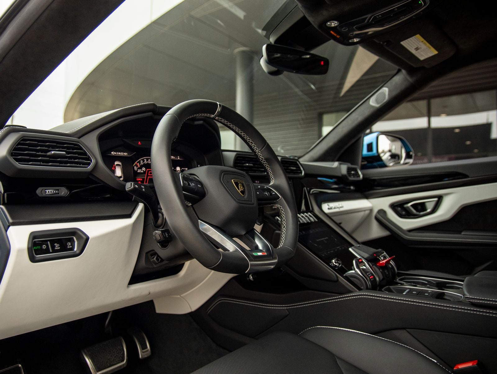 2024 Lamborghini Urus S