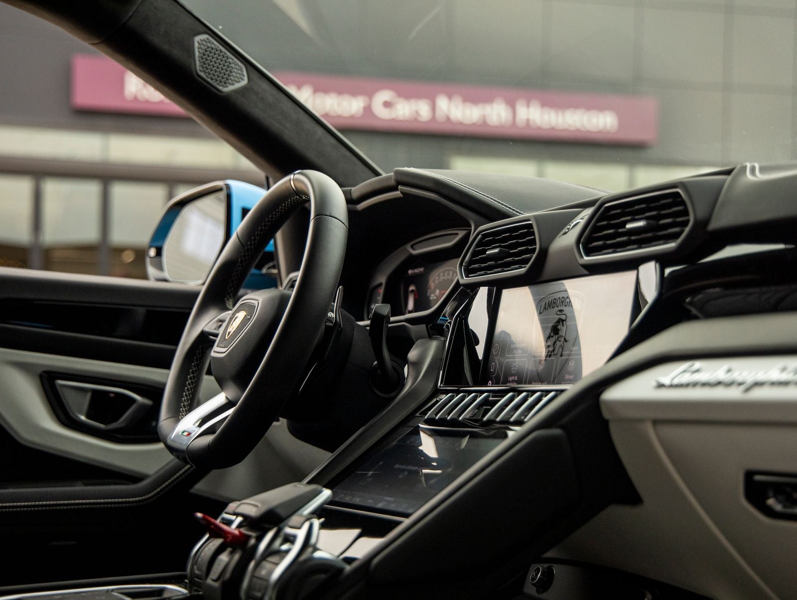 2024 Lamborghini Urus S