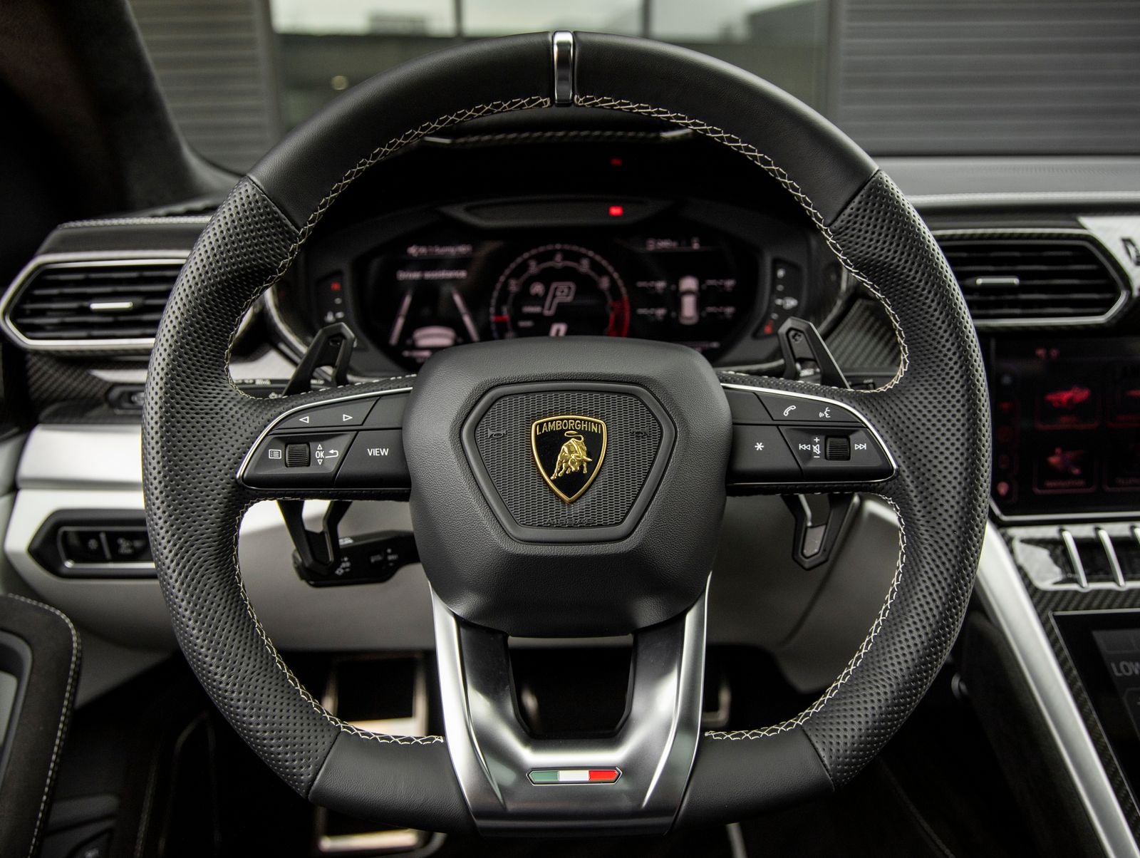 2024 Lamborghini Urus S