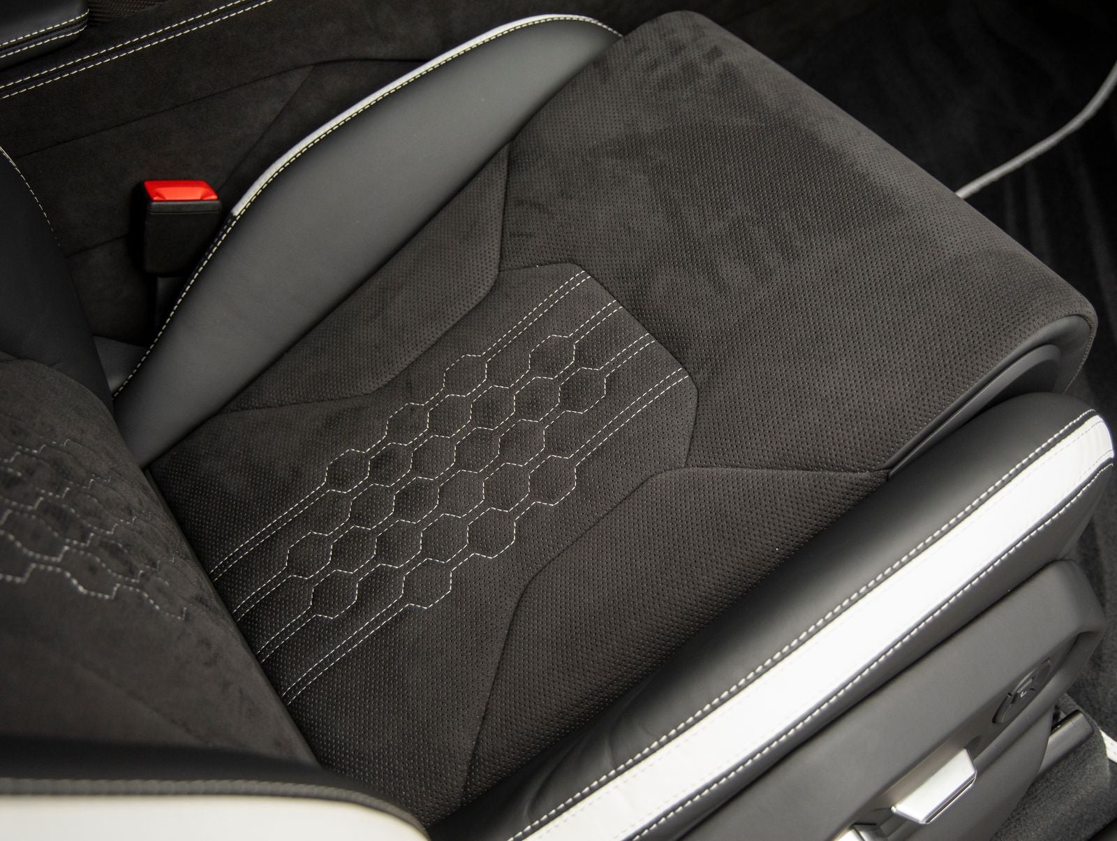 2024 Lamborghini Urus S