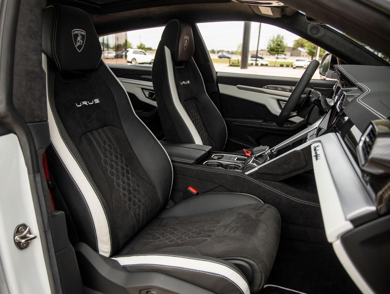 2024 Lamborghini Urus S