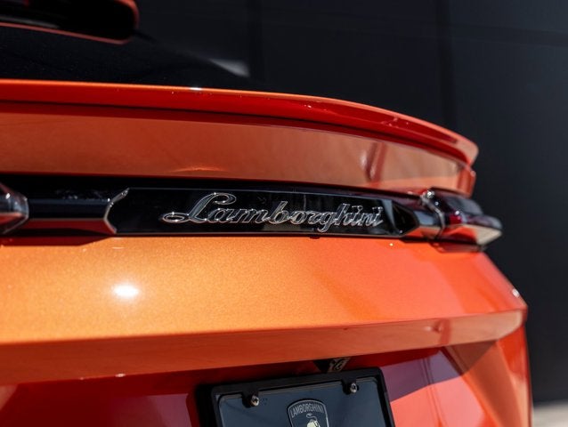 2024 Lamborghini Urus S