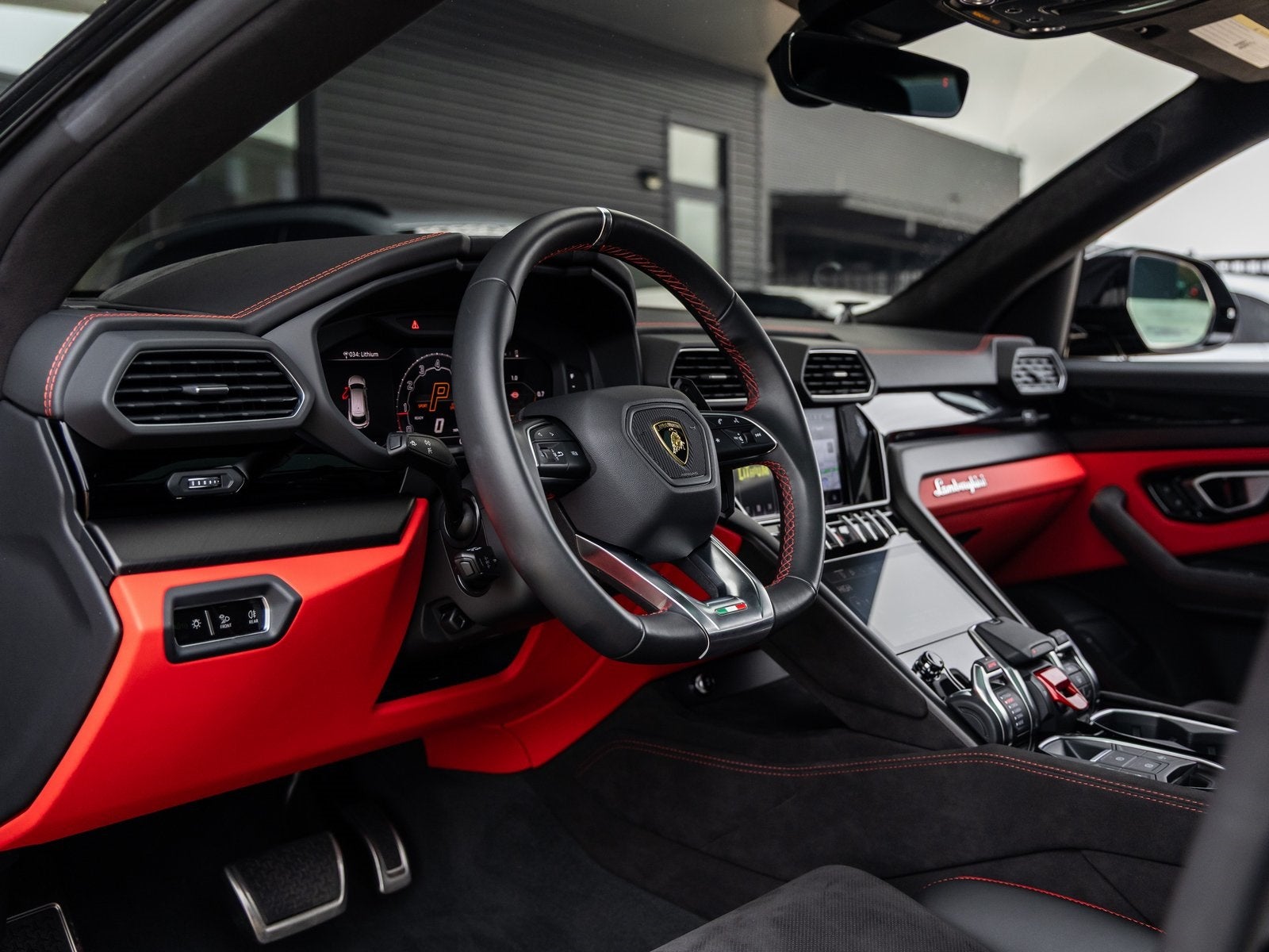 2024 Lamborghini Urus S