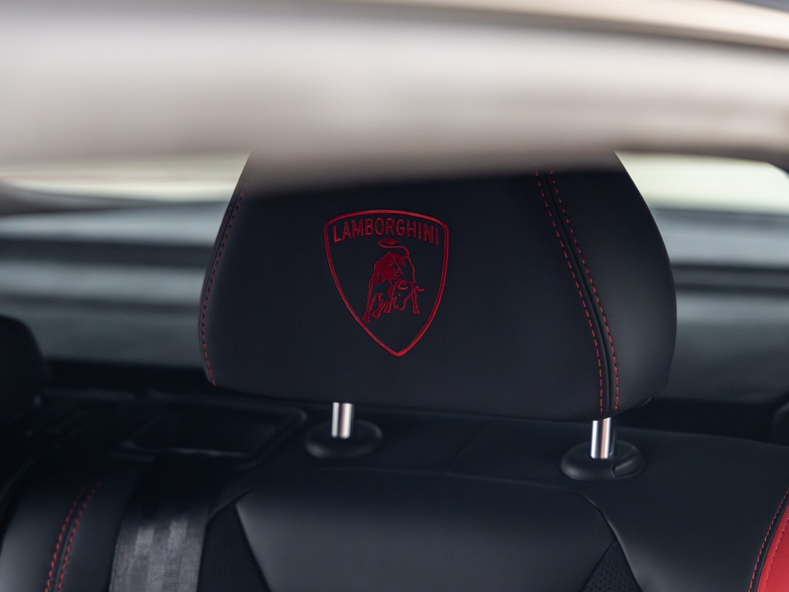 2024 Lamborghini Urus S