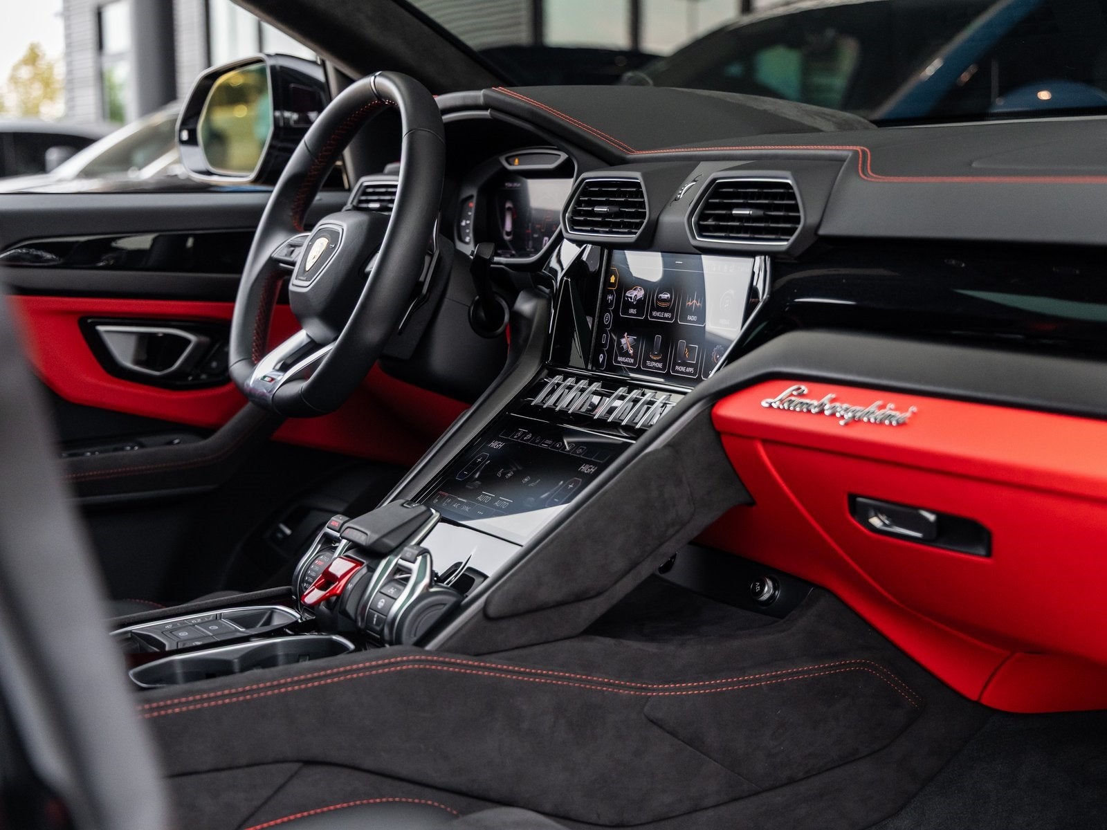 2024 Lamborghini Urus S