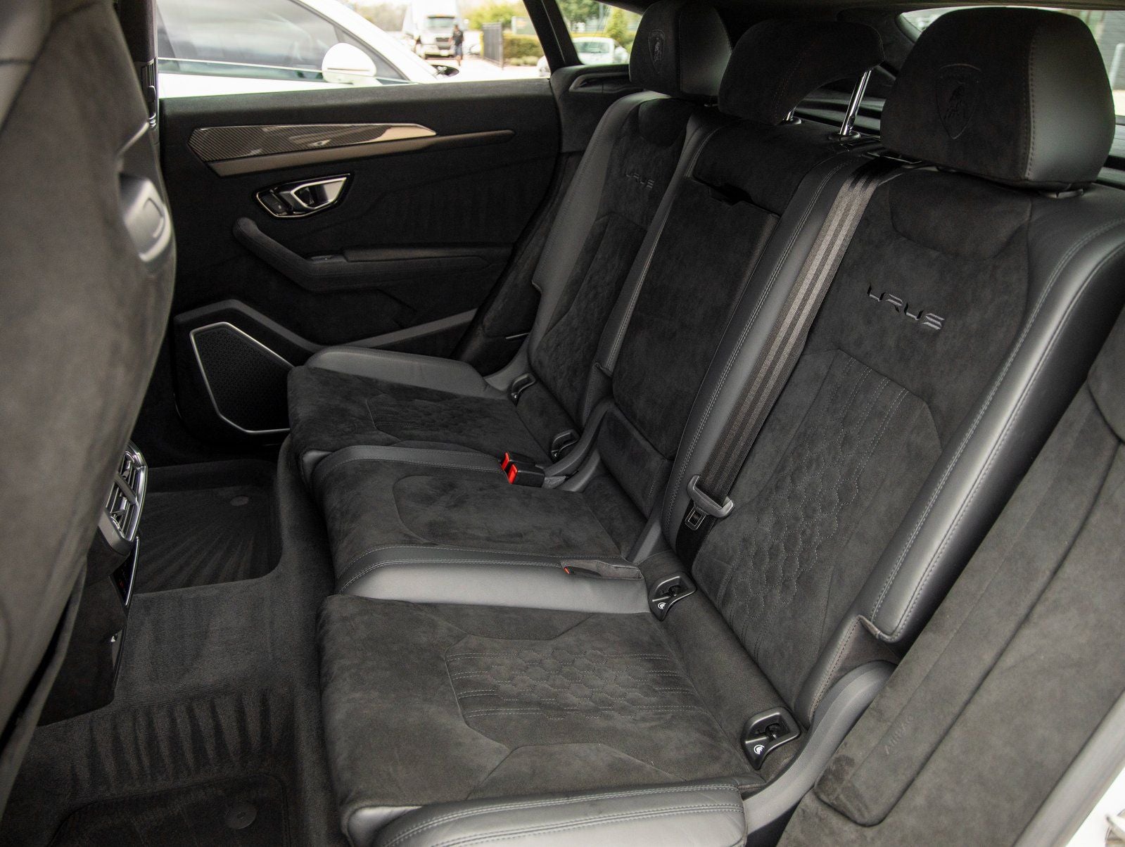 2024 Lamborghini Urus Performante