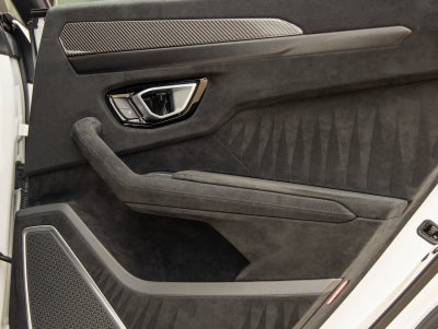 2024 Lamborghini Urus Performante