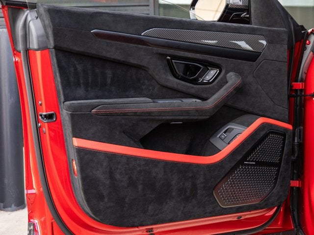 2024 Lamborghini Urus Performante
