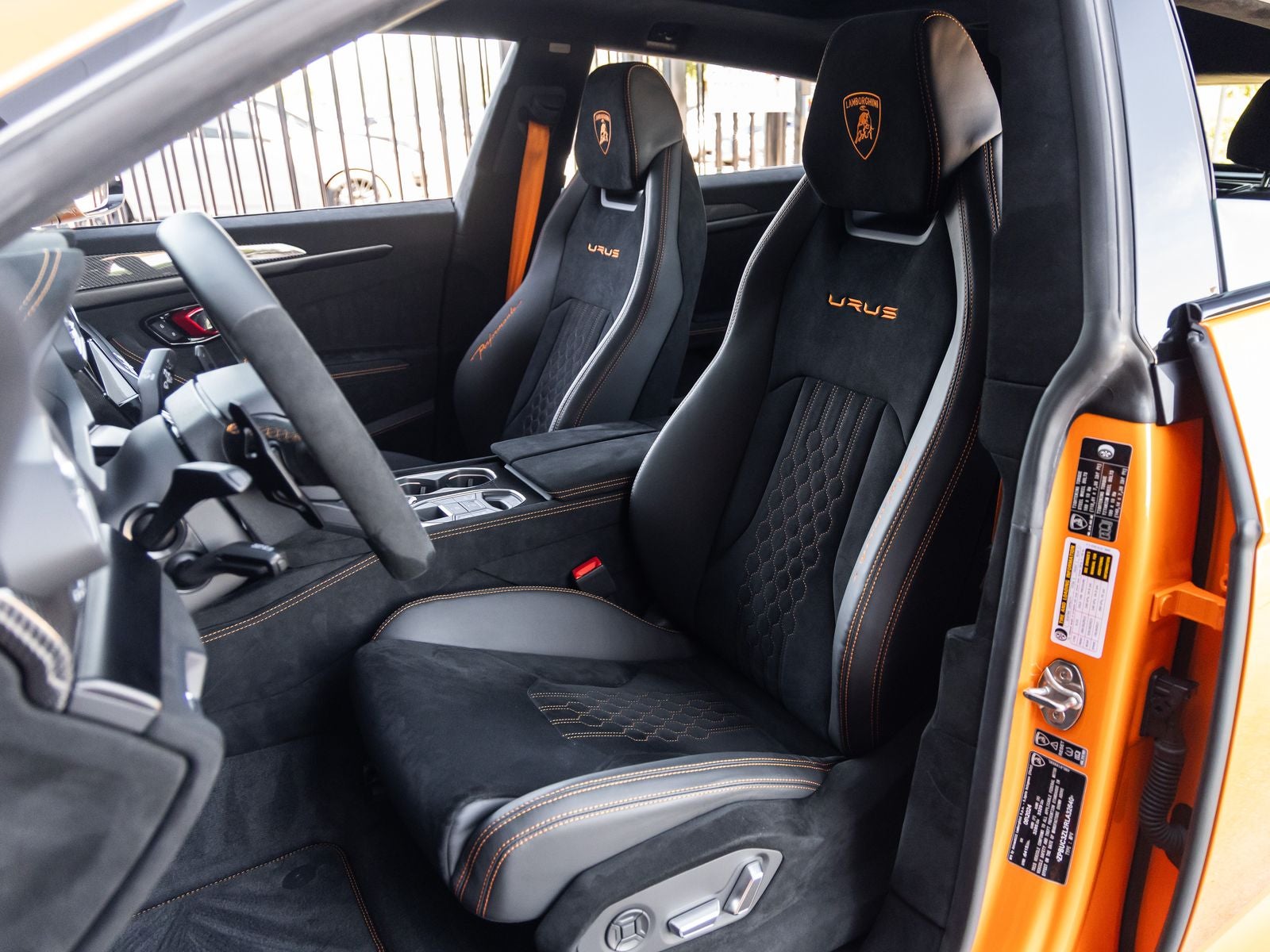 2024 Lamborghini Urus Performante