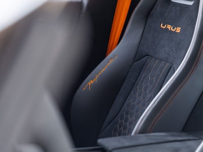 2024 Lamborghini Urus Performante