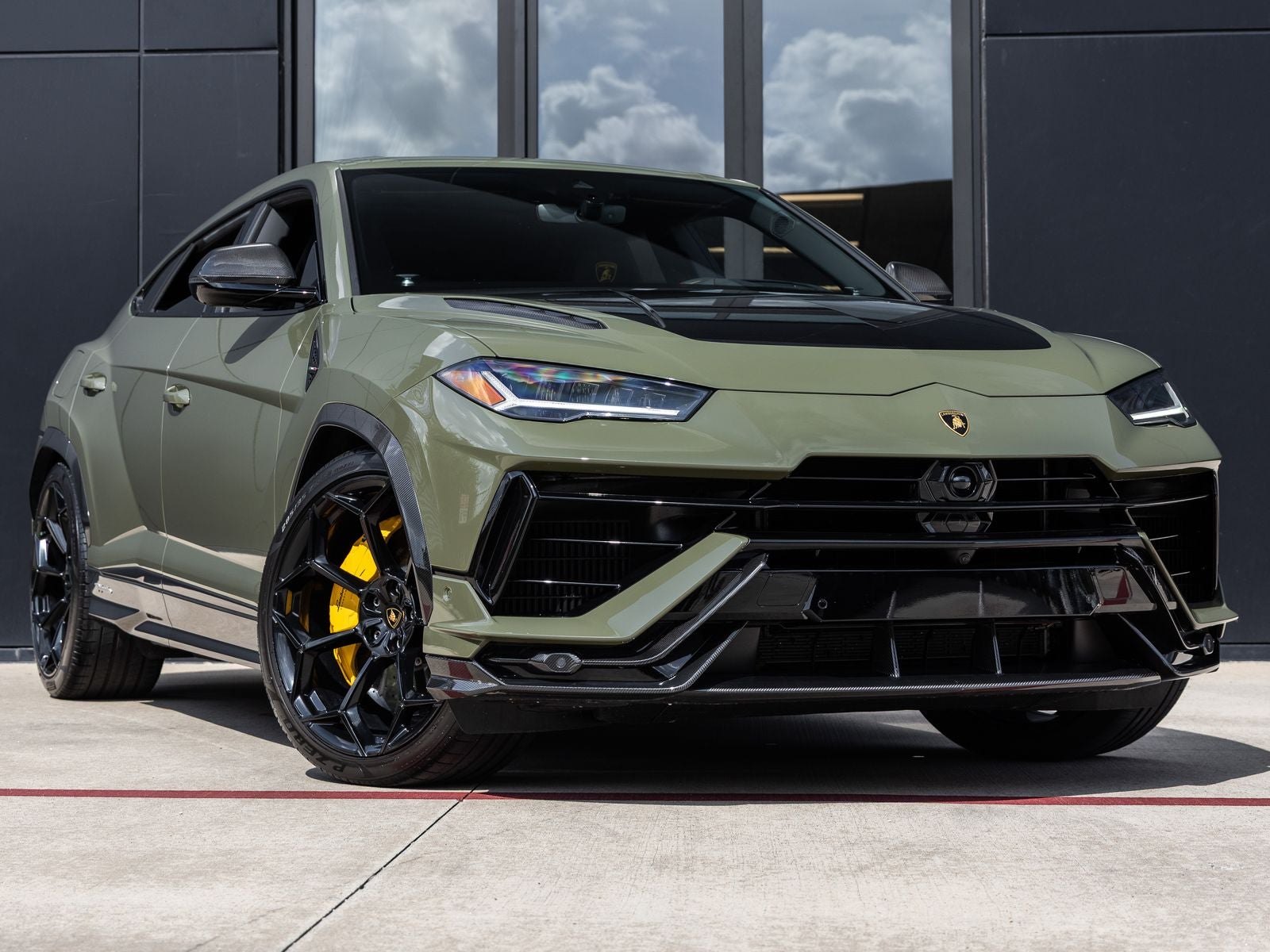 2024 Lamborghini Urus Performante
