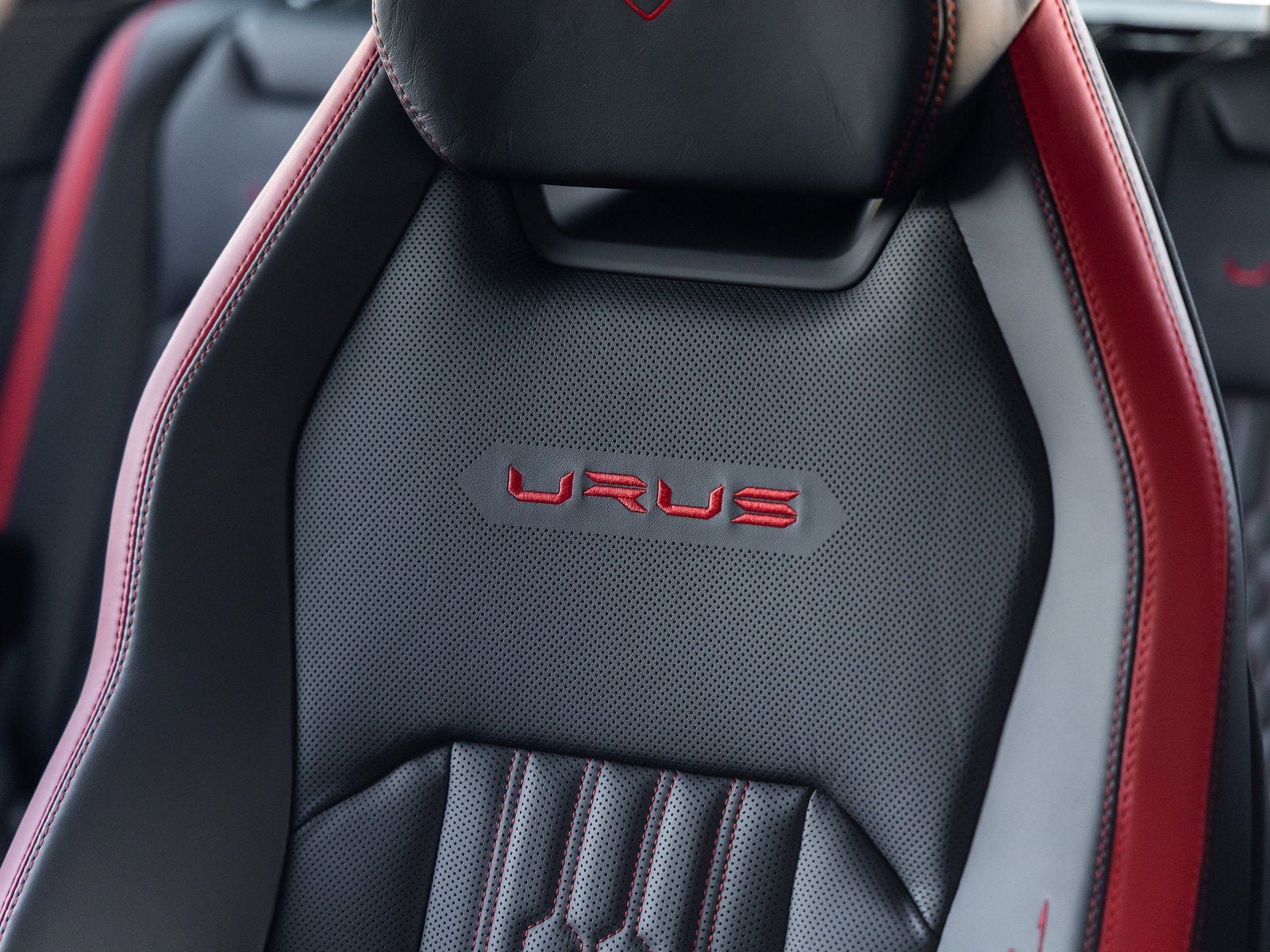 2024 Lamborghini Urus Performante