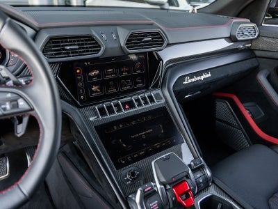 2024 Lamborghini Urus Performante