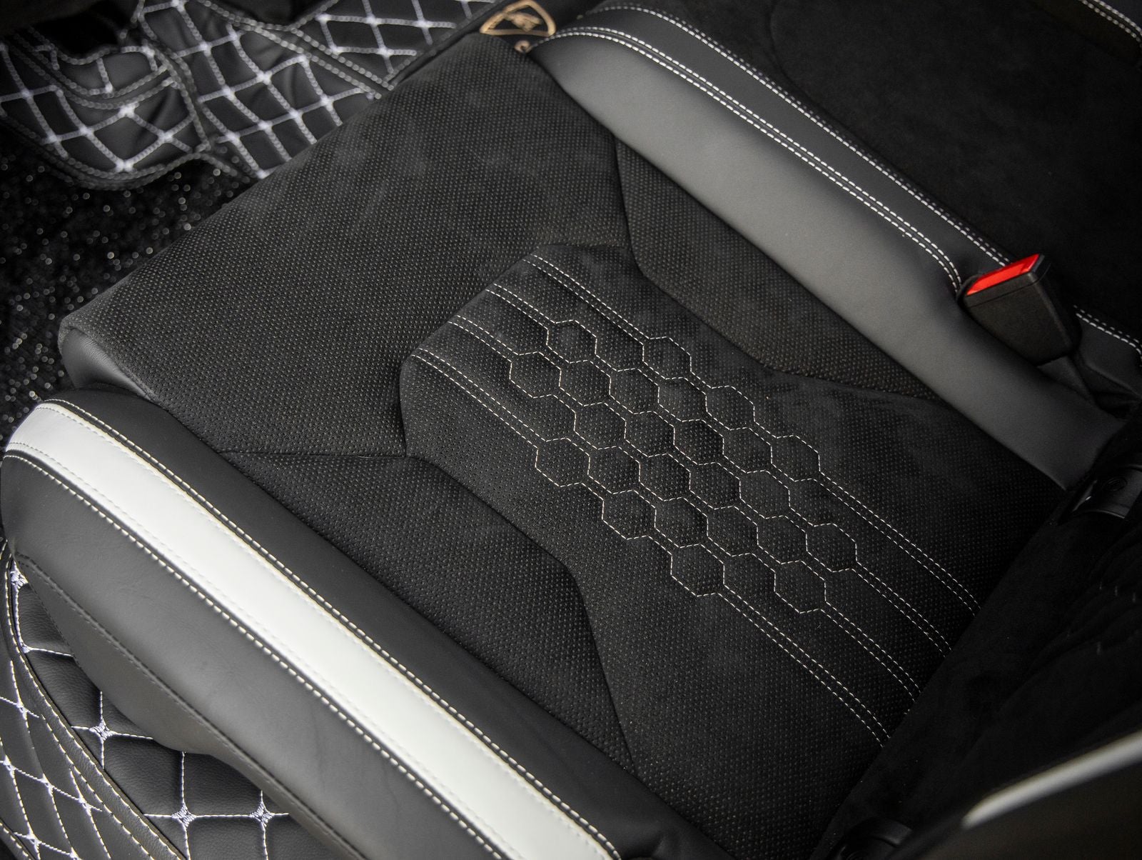 2024 Lamborghini Urus Performante