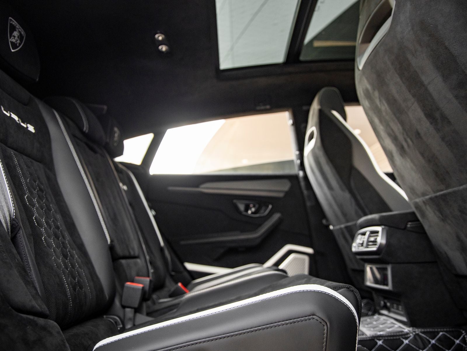 2024 Lamborghini Urus Performante
