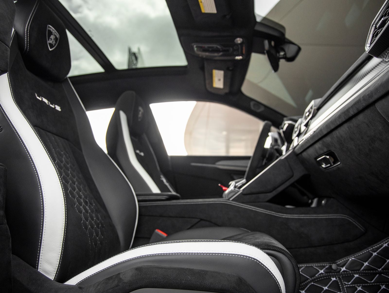2024 Lamborghini Urus Performante