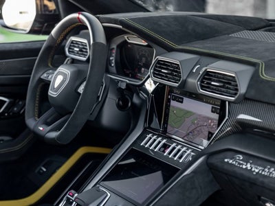 2024 Lamborghini Urus Performante