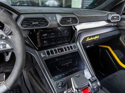 2024 Lamborghini Urus Performante