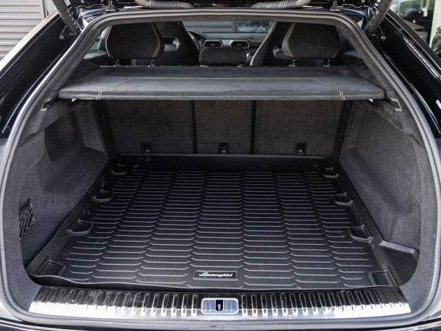 2024 Lamborghini Urus Performante