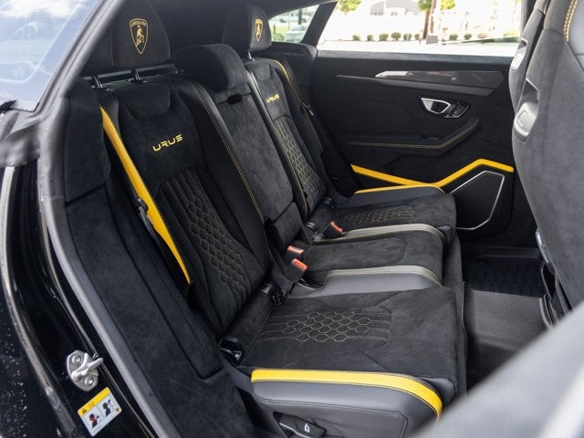 2024 Lamborghini Urus Performante